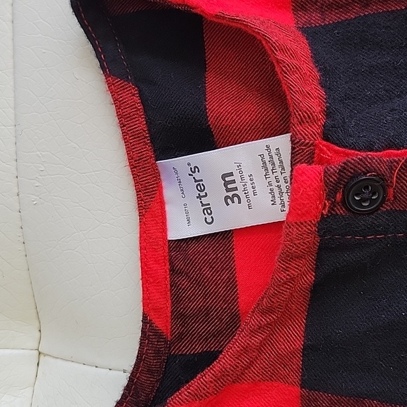 Carters plaid 2 piece set - Picture 2 of 5